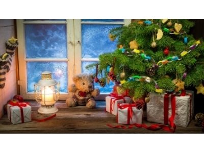 Холст 40х50 с красками по номерам Елочка у заснеженного окна (Х-4986)
