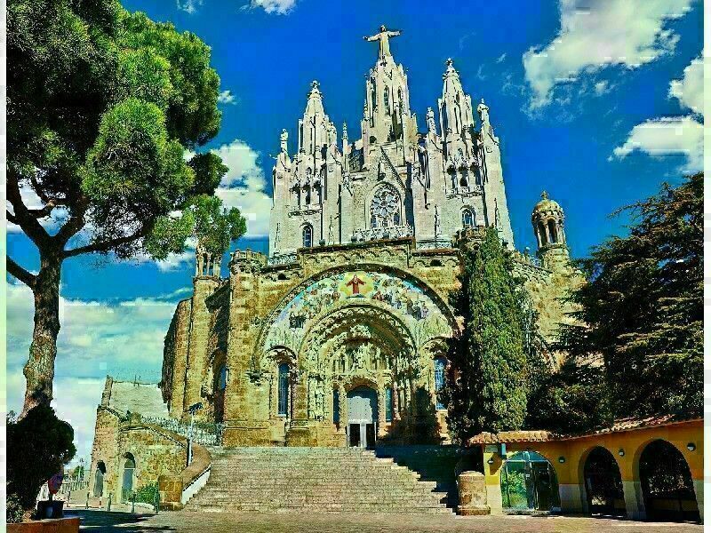 Холст с красками 22х30 см по номерам. ПРЕКРАСНЫЙ СОБОР В БАРСЕЛОНЕ