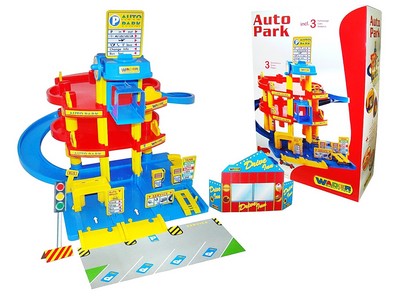 Паркинг 3-уровневый с автомобилями в коробке