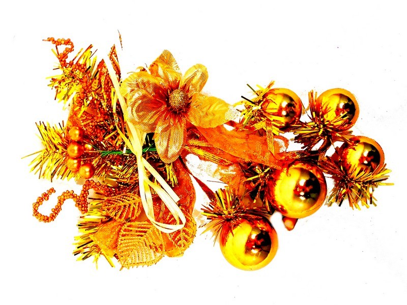 КОЛОКОЛЬЧИКИ ПЛАСТИКОВЫЕ В СВЯЗКЕ С БАНТОМ 7ШТ В ПАКЕТЕ