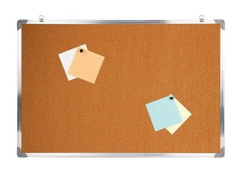 Купить оптом Доска пробковая 45х60 с подвесом, алюминиевая рама Д-4043 в Луганске