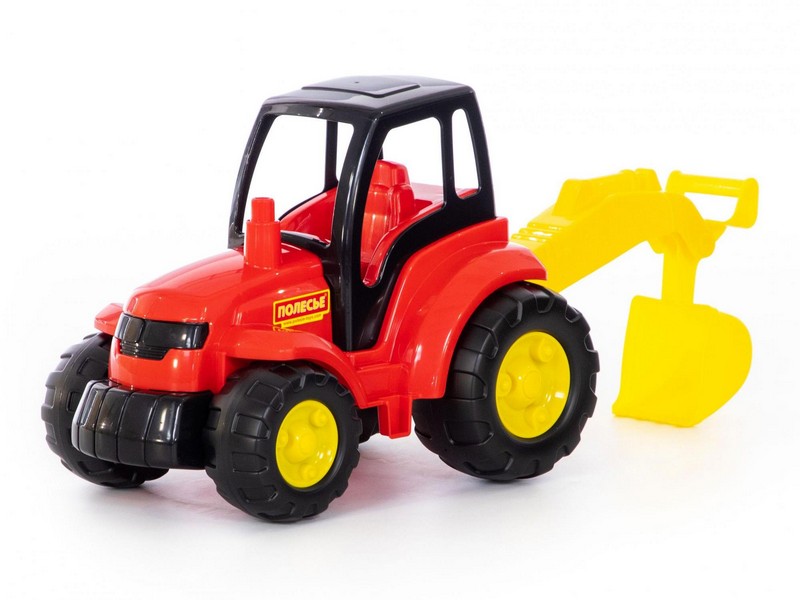 Трактор "Чемпион" с лопатой в сеточке