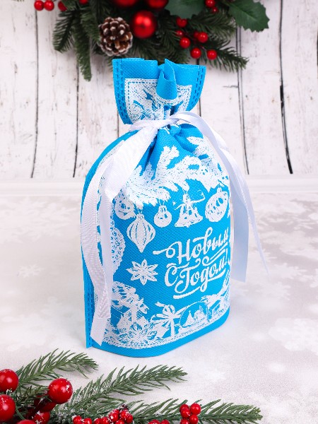 Купить оптом Мешочек для подарков «НОВОГОДНЕЕ НАСТРОЕНИЕ» с затяжным шнурком 24*18см голубой НУ-1412 в Луганске