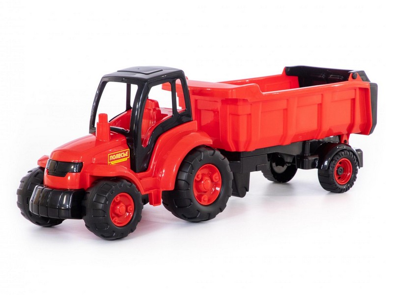 Трактор "Чемпион" с полуприцепом в сеточке