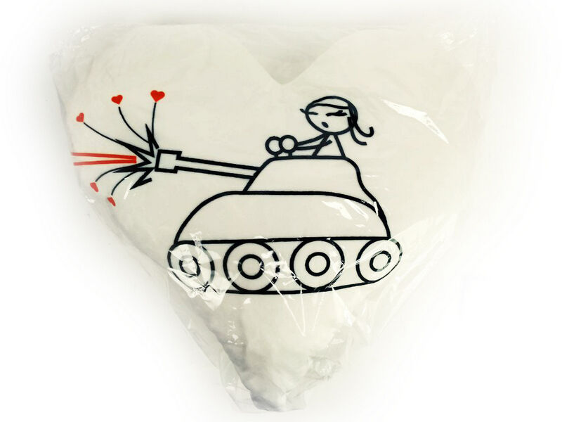 Подушка-игрушка СердцеТанк 46х44см HRT-002