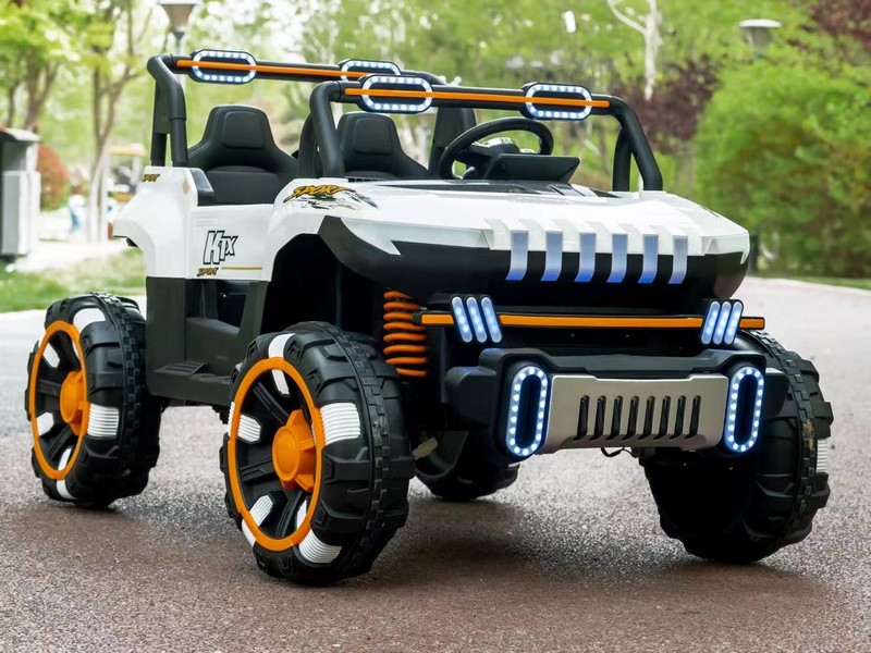 Электромобиль 2-местный на р/у (свет, звук, подключение USB+Bluetooth+MP3, аккум. 12V, 20А, колеса пластик, сиденье кожа, открыв. двери, качается, до 30 кг) БЕЛЫЙ 16/016