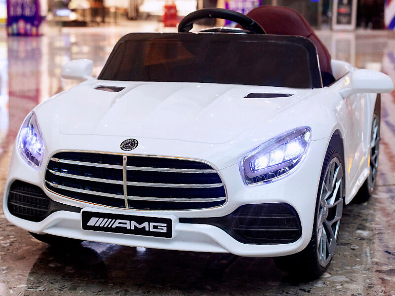 Электромобиль Mercedes на р/у (свет, звук, подключение USB+Bluetooth+MP3, аккум. 12V, 20А, колеса пластик, сиденье кожа, открыв. двери, качается, до 30 кг) БЕЛЫЙ 58/004