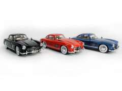 73995 [A4327]Машина инерц. металл. «Mercedes ретро» классика 1:24 (свет, звук, открыв. двери, багажник, капот)