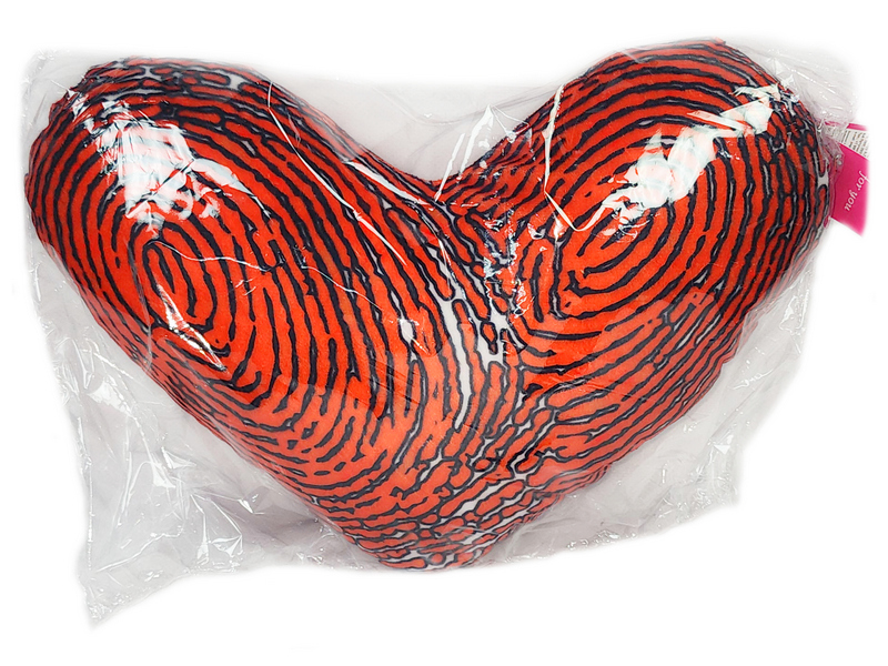 Подушка-игрушка Сердце отпечатки 32х25см HRT-008