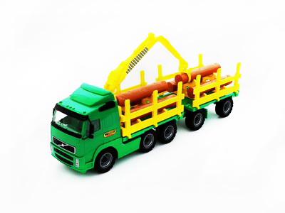 Автомобиль-лесовоз "Volvo" с прицепом в сеточке